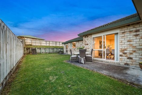 Photo of property in 75 Riverside Drive, Waiuku, 2123