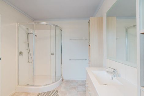 Photo of property in 800 Tuhikaramea Road, Ngahinapouri, Hamilton, 3290