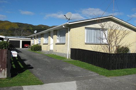 Photo of property in 28b Matthews Road, Wainuiomata, Lower Hutt, 5014