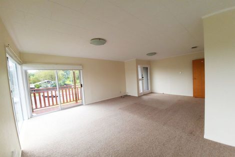 Photo of property in 23 Cairngorm Place, Highland Park, Auckland, 2010