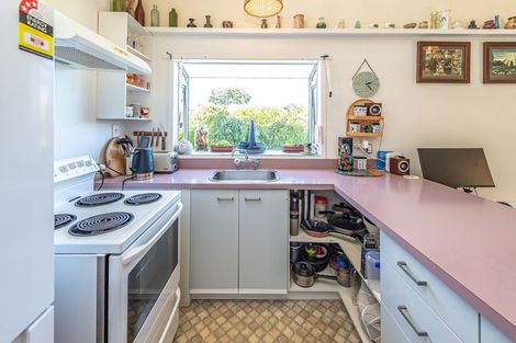 Photo of property in 6a Nikau Street, Tawhero, Whanganui, 4501