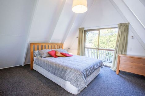 Photo of property in 9 Moore Street, Ohakune, 4625