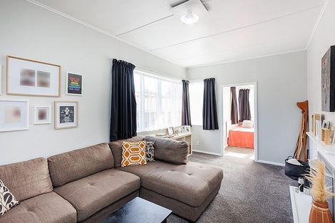 Photo of property in 35 Kauri Street, Roslyn, Palmerston North, 4414