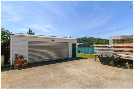 Photo of property in 78 Wainuiomata Road, Wainuiomata, Lower Hutt, 5014