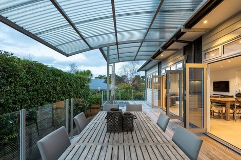 Photo of property in 131a Kowhai Road, Mairangi Bay, Auckland, 0630