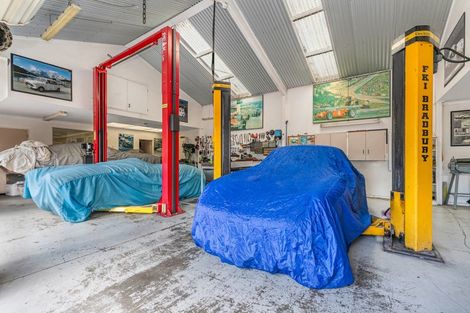 Photo of property in 31 Church Road, Ardmore, Papakura, 2582