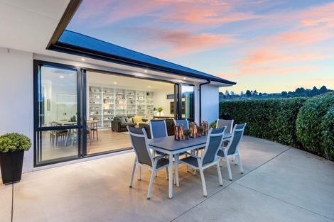 Photo of property in 122 Oteki Park Drive, Welcome Bay, Tauranga, 3112