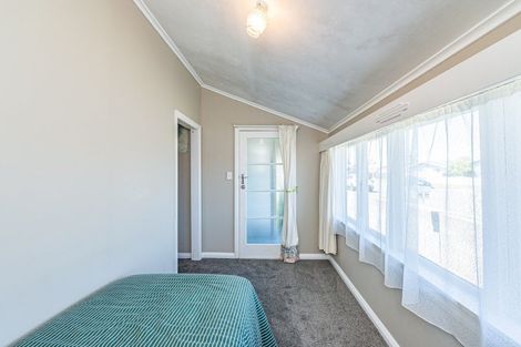 Photo of property in 5 Mosston Road, Castlecliff, Whanganui, 4501