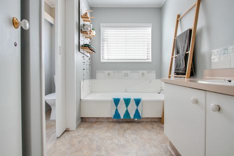 Photo of property in 126 Guppy Road, Taradale, Napier, 4112