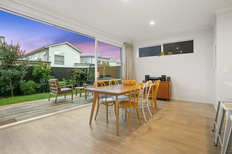 Photo of property in 21 Spotted Dove Road, Hobsonville, Auckland, 0616