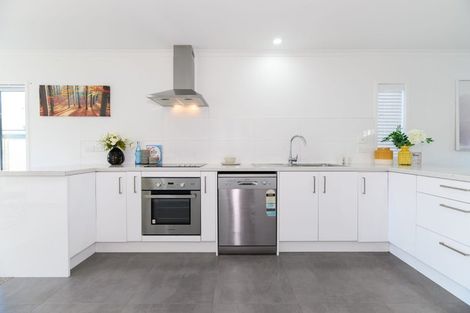 Photo of property in 1/67a Metcalfe Road, Ranui, Auckland, 0612
