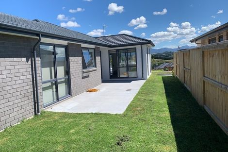 Photo of property in 10 Stingray Drive, Omokoroa, 3114
