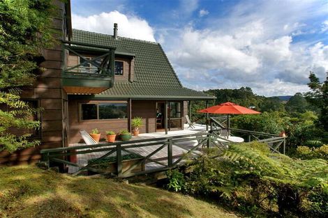 Photo of property in 174 Scenic Drive, Titirangi, Auckland, 0604