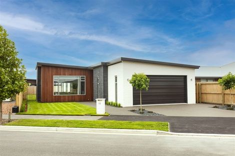 Photo of property in 11 Loch Tanna Way, Broomfield, Christchurch, 8042