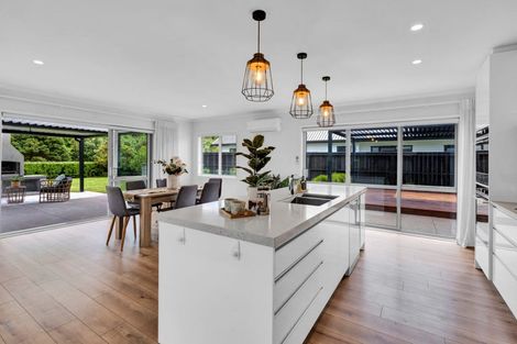 Photo of property in 13 Birdie Lane, Waiwhakaiho, New Plymouth, 4312