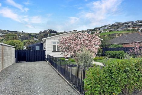 Photo of property in 48 Taupata Street, Redcliffs, Christchurch, 8081