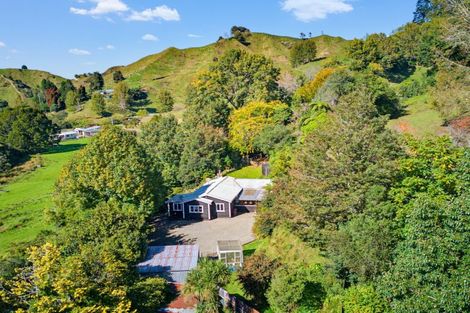 Photo of property in 822 Motukawa Road, Tarata, Inglewood, 4387