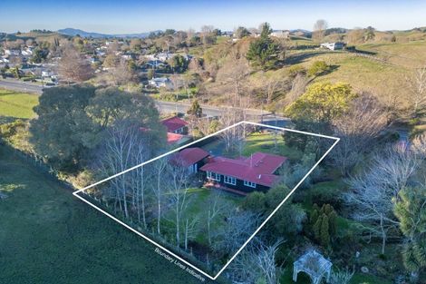 Photo of property in 36 Great North Road, Waipawa, 4210