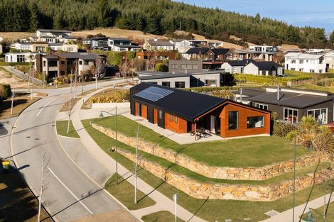 Photo of property in 20 Infinity Drive, Wanaka, 9305