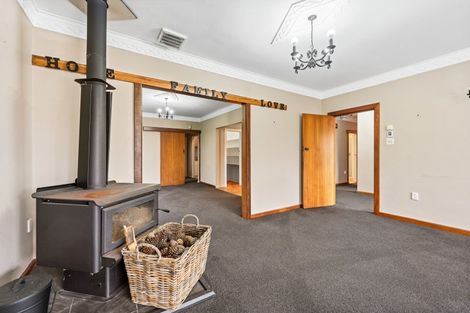 Photo of property in 15 Swansea Street, Hokowhitu, Palmerston North, 4410