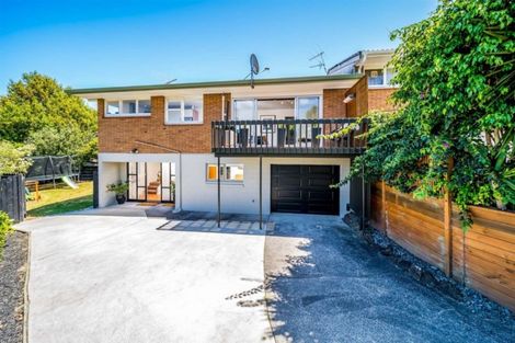 Photo of property in 1/2 Intrepid Place, Torbay, Auckland, 0630