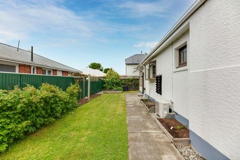 Photo of property in 40 Grimseys Road, Redwood, Christchurch, 8051