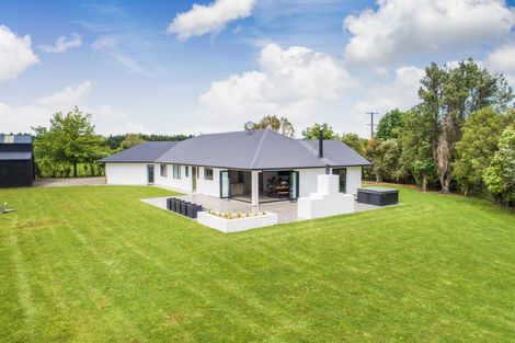 Photo of property in 1999 Longburn Rongotea Road, Longburn, Palmerston North, 4475