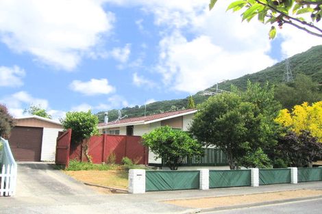 Photo of property in 2f2- Kansas Grove, Totara Park, Upper Hutt, 5018