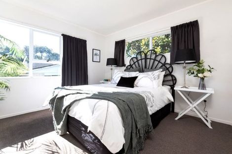 Photo of property in 8b Whiteley Street, Moturoa, New Plymouth, 4310