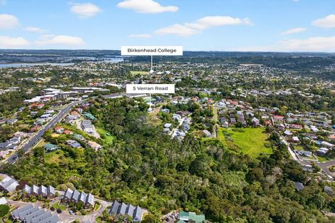 Photo of property in 5 Verran Road, Birkenhead, Auckland, 0626