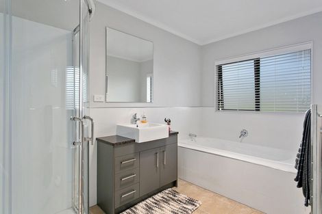 Photo of property in 17 Lilac Close, Cambridge, 3434