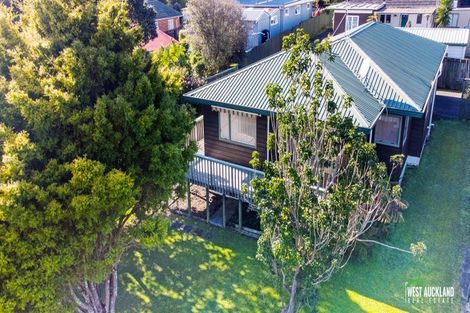 Photo of property in 23a Captain Scott Road, Glen Eden, Auckland, 0602
