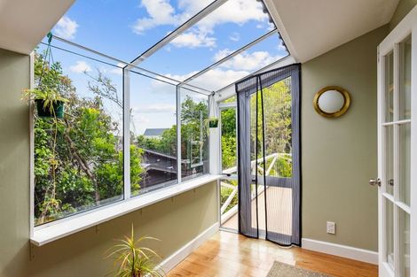 Photo of property in 15b Kakariki Grove, Waikanae, 5036