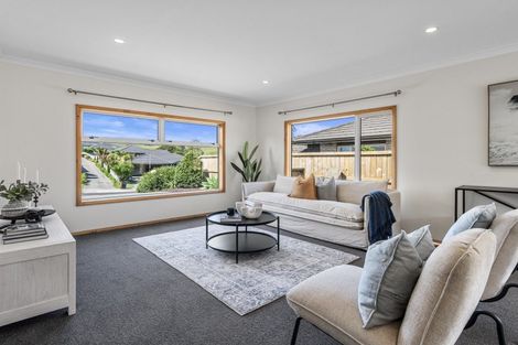 Photo of property in 32 Ballintoy Park Drive, Welcome Bay, Tauranga, 3175