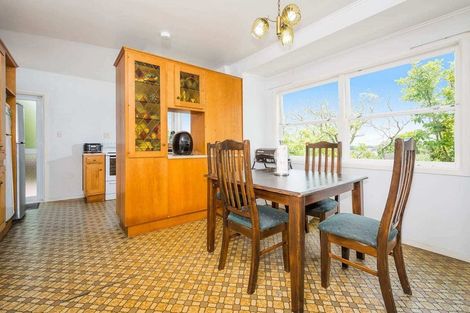 Photo of property in 50 Potter Avenue, Northcote, Auckland, 0627