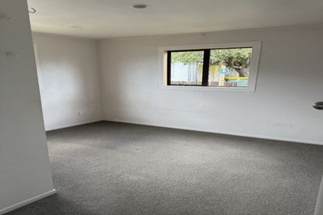 Photo of property in 3 Titoki Street, Te Atatu Peninsula, Auckland, 0610