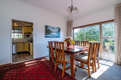 Photo of property in 72 Timaru Road, Waimate, 7924