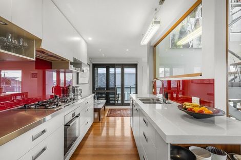 Photo of property in 1/38 Ferry Street, Seatoun, Wellington, 6022