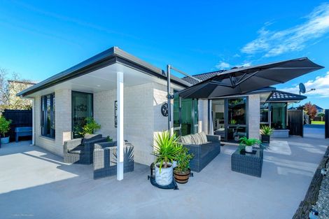 Photo of property in 2/32 Anglesea Avenue, Parklands, Christchurch, 8083