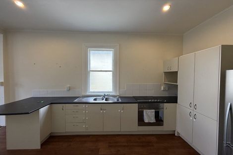 Photo of property in 86 Roxburgh Street, Mount Victoria, Wellington, 6011