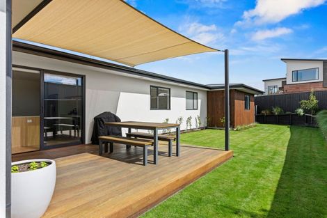 Photo of property in 10 Eaglesfield Close, Westmorland, Christchurch, 8025