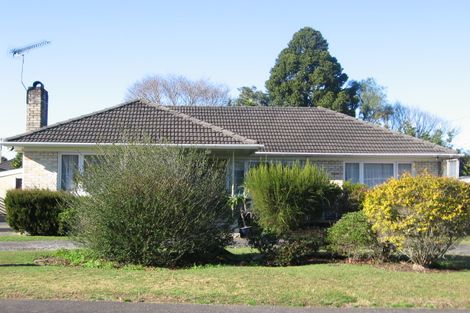 Photo of property in 11 Alma Crescent, Papakura, 2110