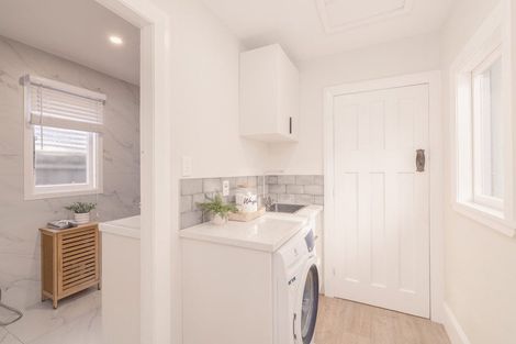 Photo of property in 44 Celia Street, Redcliffs, Christchurch, 8081