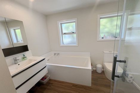 Photo of property in 33 Boston Avenue, Hornby, Christchurch, 8042