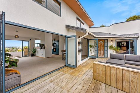 Photo of property in 2/310 Glenvar Road, Torbay, Auckland, 0630
