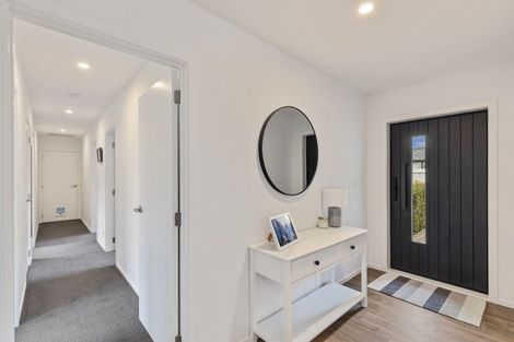 Photo of property in 21 Smith Street, Lepperton, New Plymouth, 4373