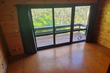 Photo of property in 5 Otonga Way, Churton Park, Wellington, 6037