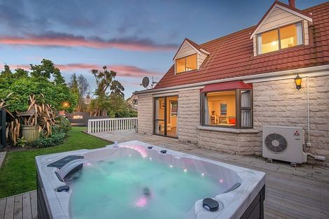 Photo of property in 75 Walton Park Avenue, Fairfield, Dunedin, 9018