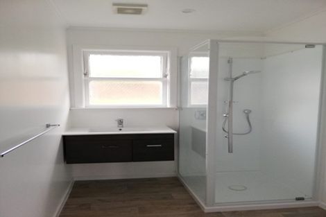 Photo of property in 17 Cypress Drive, Maungaraki, Lower Hutt, 5010