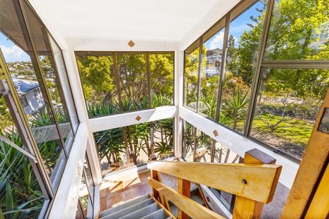 Photo of property in 8 Penton Road, Stanmore Bay, Whangaparaoa, 0932